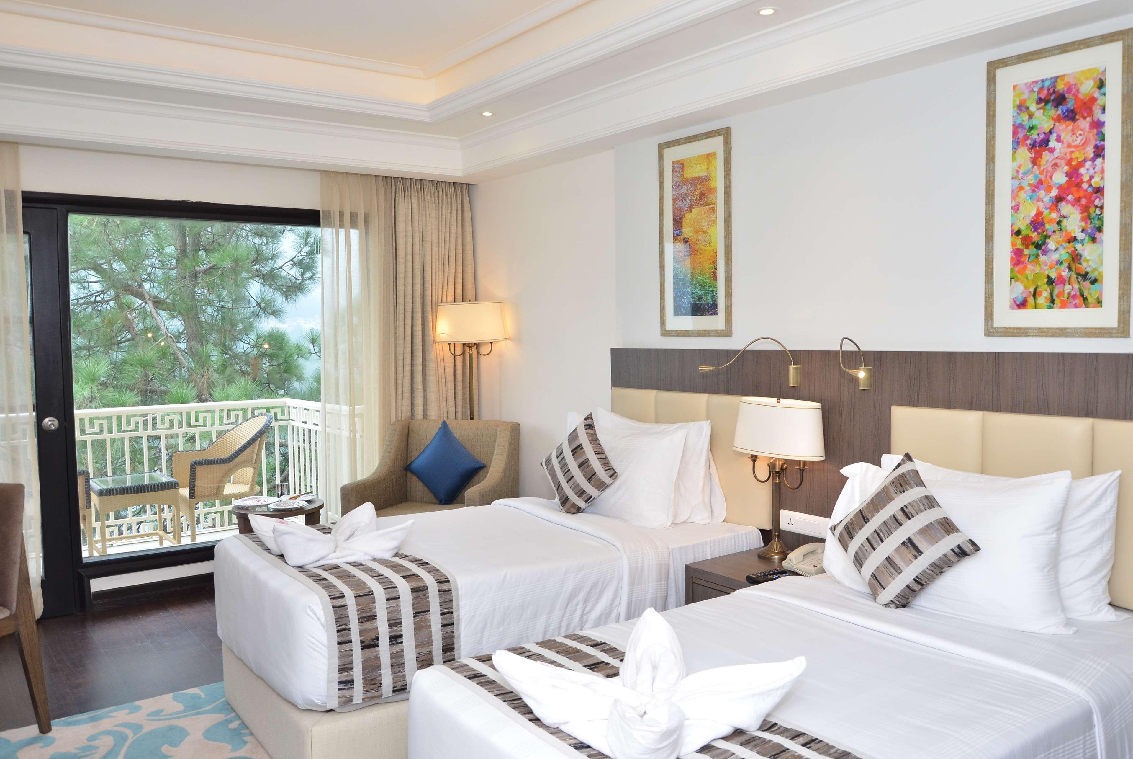 Ramada By Wyndham Kasauli Hotel Luaran gambar